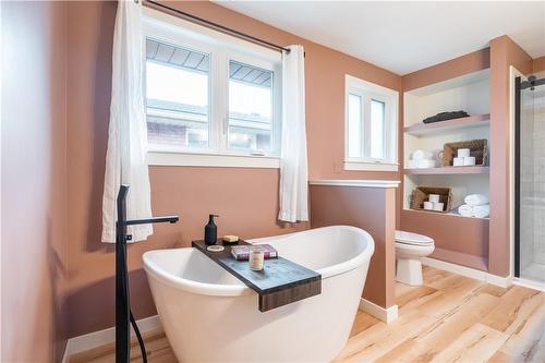 155 Marcella Crescent, Hamilton, ON - Indoor Photo Showing Bathroom