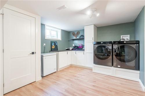 155 Marcella Crescent, Hamilton, ON - Indoor Photo Showing Laundry Room