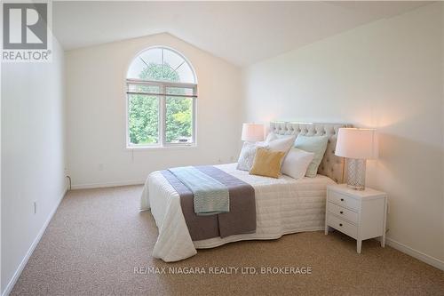 11 Gonzalez Court, Thorold, ON - Indoor Photo Showing Bedroom