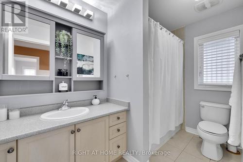 75 Wycombe Street, Whitby, ON - Indoor Photo Showing Bathroom