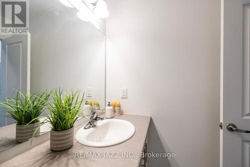 779 Eddystone Path, Oshawa, ON - Indoor Photo Showing Bathroom