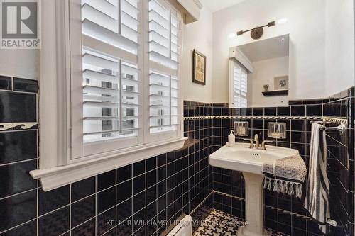 77 Broadway Avenue, London, ON - Indoor Photo Showing Bathroom