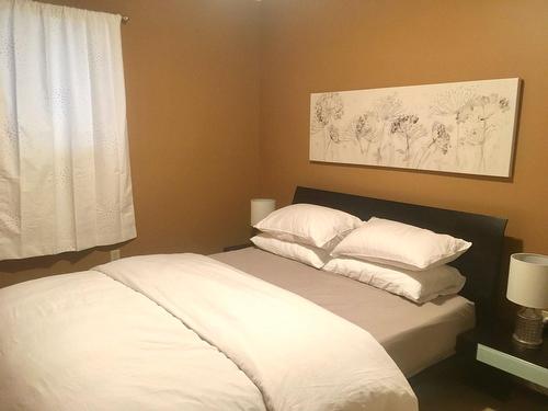 104 - 2321 12Th Street N, Cranbrook, BC - Indoor Photo Showing Bedroom