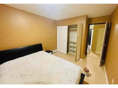 104 - 2321 12Th Street N, Cranbrook, BC - Indoor Photo Showing Bedroom