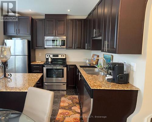 101 - 764 River Road E, Wasaga Beach, ON - Indoor Photo Showing Kitchen With Double Sink With Upgraded Kitchen
