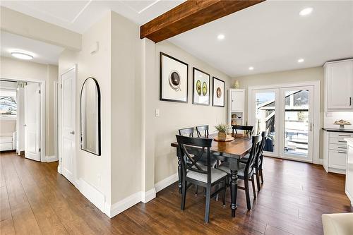 4363 Jackson Street E, Beamsville, ON - Indoor Photo Showing Dining Room