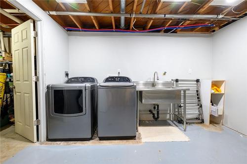 4363 Jackson Street E, Beamsville, ON - Indoor Photo Showing Laundry Room
