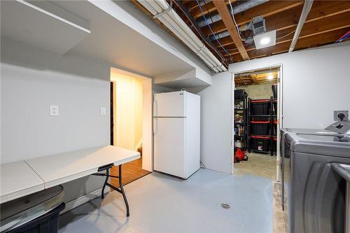 4363 Jackson Street E, Beamsville, ON - Indoor Photo Showing Laundry Room