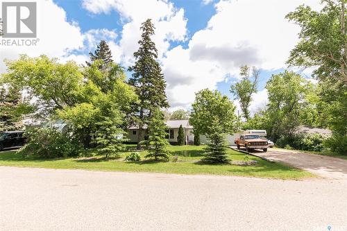 400 Lonsdale Street, Luseland, SK - Outdoor