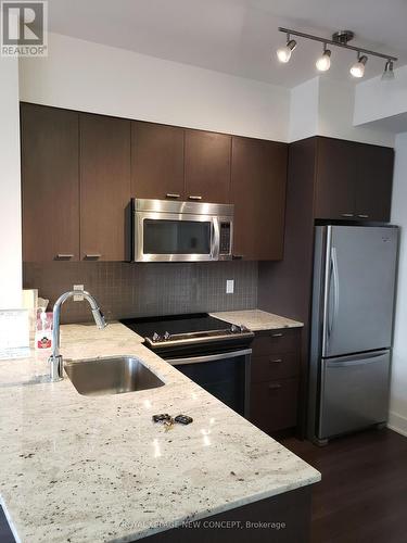 2106 - 88 Sheppard Avenue E, Toronto, ON - Indoor Photo Showing Kitchen With Stainless Steel Kitchen With Upgraded Kitchen