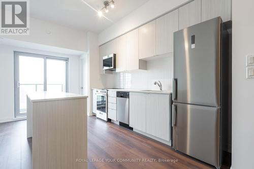 310 - 2433 Dufferin Street, Toronto, ON - Indoor Photo Showing Kitchen