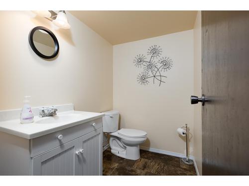 225 Ritchie Street, Kimberley, BC - Indoor Photo Showing Bathroom