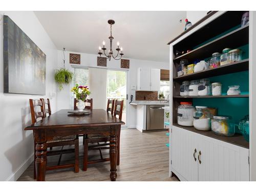 225 Ritchie Street, Kimberley, BC - Indoor Photo Showing Dining Room