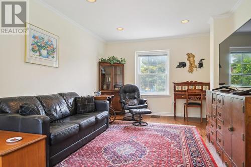 3 Burnham Road, Toronto, ON - Indoor Photo Showing Living Room