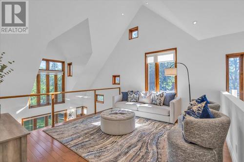 121 Horsham Avenue, Toronto, ON - Indoor Photo Showing Living Room