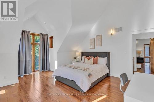 121 Horsham Avenue, Toronto, ON - Indoor Photo Showing Bedroom