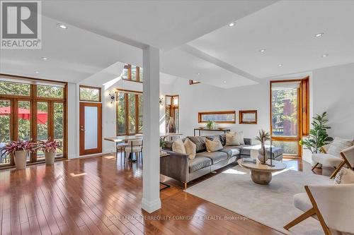 121 Horsham Avenue, Toronto, ON - Indoor Photo Showing Living Room