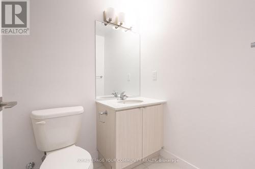 610 - 2433 Dufferin Street N, Toronto, ON - Indoor Photo Showing Bathroom