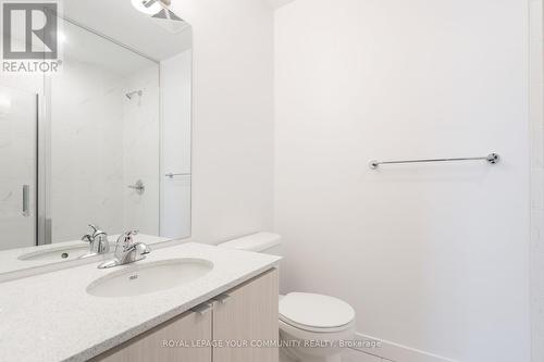 610 - 2433 Dufferin Street N, Toronto, ON - Indoor Photo Showing Bathroom