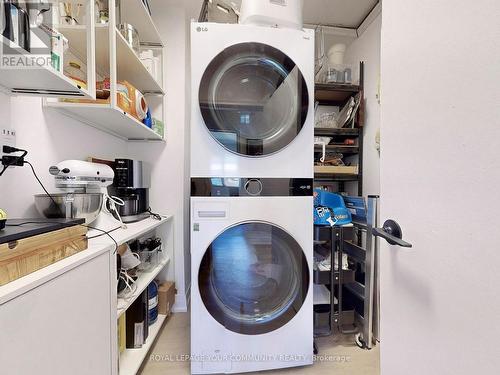 64 Foxrun Avenue, Toronto, ON - Indoor Photo Showing Laundry Room