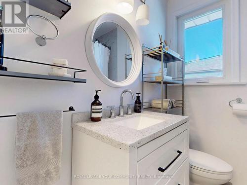 64 Foxrun Avenue, Toronto, ON - Indoor Photo Showing Bathroom