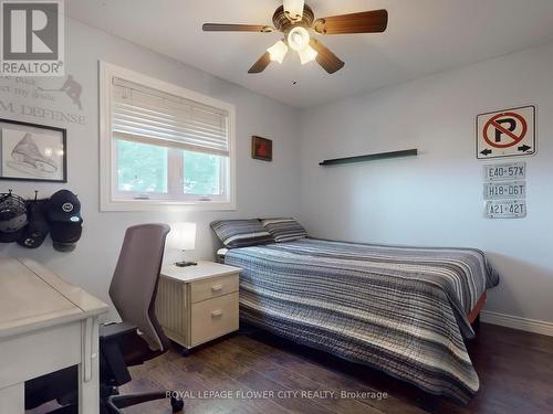 1 Fuller Drive, Haldimand, ON - Indoor Photo Showing Bedroom