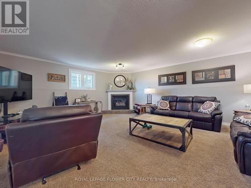 1 Fuller Drive, Haldimand, ON - Indoor Photo Showing Living Room With Fireplace