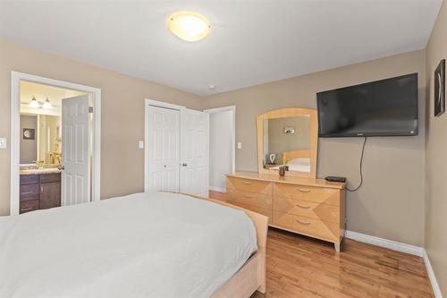 65 Dodds Road, Headingley, MB - Indoor Photo Showing Bedroom