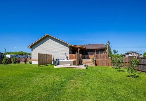 65 Dodds Road, Headingley, MB - Outdoor