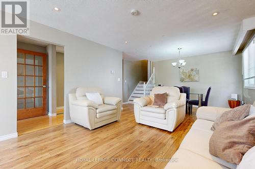 166 Harmony Road S, Oshawa, ON - Indoor Photo Showing Living Room