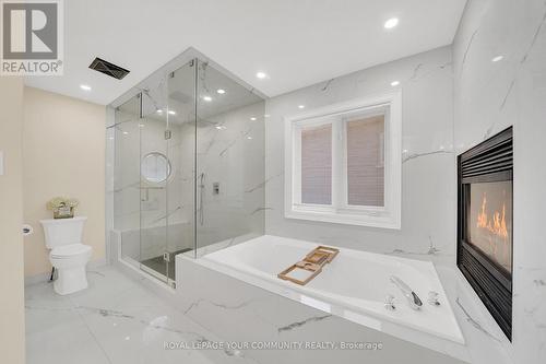 715 Highland Blade Road, Newmarket, ON - Indoor Photo Showing Bathroom