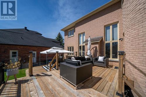 715 Highland Blade Road, Newmarket, ON - Outdoor With Deck Patio Veranda With Exterior