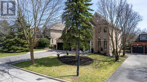 715 Highland Blade Road, Newmarket, ON - Outdoor