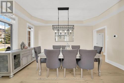 715 Highland Blade Road, Newmarket, ON - Indoor Photo Showing Dining Room