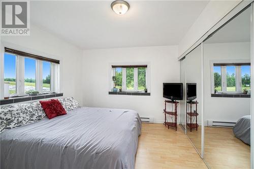 1786 Clarendon Road, Central Frontenac (Frontenac Centre), ON - Indoor Photo Showing Bedroom