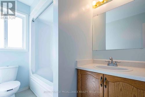 887 Zion Road, Quinte West, ON - Indoor Photo Showing Bathroom