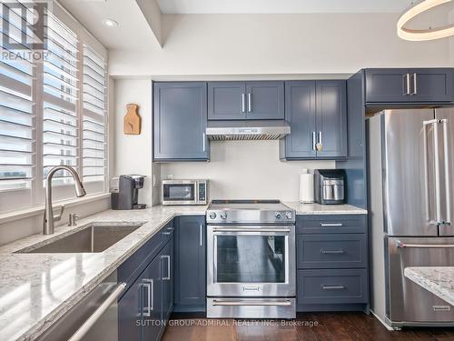 1210 - 2 Clairtrell Road, Toronto (Willowdale East), ON - Indoor Photo Showing Kitchen With Stainless Steel Kitchen With Upgraded Kitchen