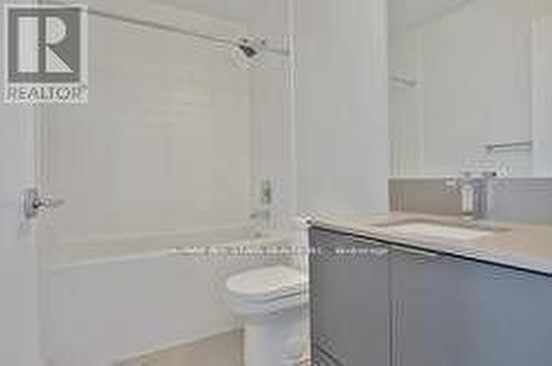 3609 - 181 Dundas Street E, Toronto, ON - Indoor Photo Showing Bathroom