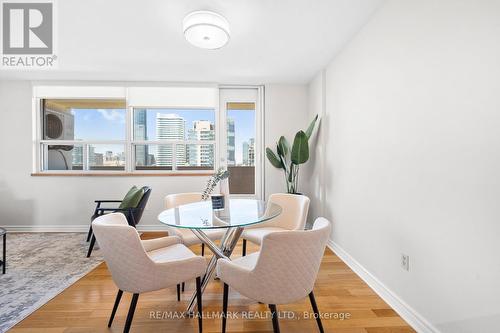 2501 - 40 Homewood Avenue, Toronto, ON - Indoor Photo Showing Dining Room