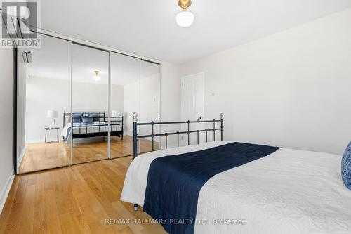 2501 - 40 Homewood Avenue, Toronto, ON - Indoor Photo Showing Bedroom