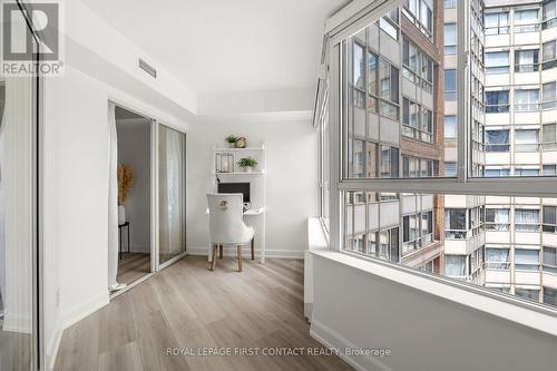 1619 - 711 Bay Street, Toronto, ON - Indoor Photo Showing Other Room