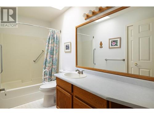 1001 30 Avenue Unit# 54, Vernon, BC - Indoor Photo Showing Bathroom