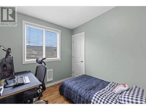 9811 97N Highway, Lake Country, BC - Indoor Photo Showing Bedroom