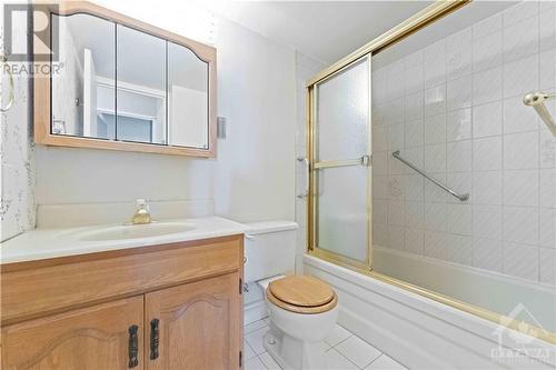 158B Mcarthur Avenue Unit#701, Ottawa, ON - Indoor Photo Showing Bathroom