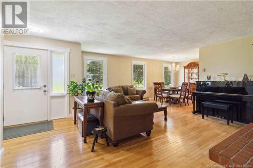 8 Durling Drive, Island View, NB - Indoor Photo Showing Living Room