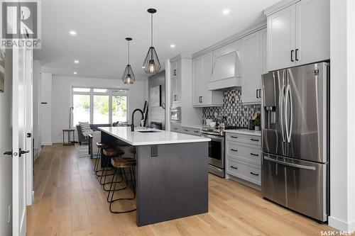 1546 10Th Avenue N, Saskatoon, SK - Indoor Photo Showing Kitchen With Stainless Steel Kitchen With Upgraded Kitchen