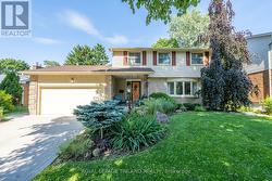 34 RUNNYMEDE CRESCENT  London, ON N6G 1Z8