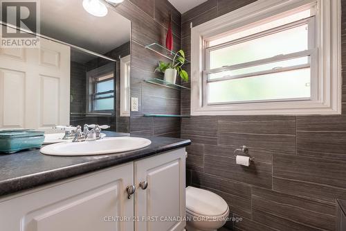 1267 Sorrel Road, London, ON - Indoor Photo Showing Bathroom