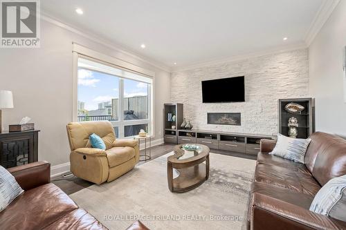 1010 Longworth Road, London, ON - Indoor Photo Showing Living Room With Fireplace