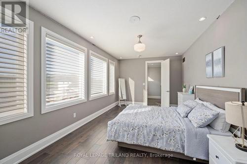 1010 Longworth Road, London, ON - Indoor Photo Showing Bathroom